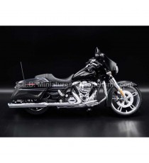HARLEY DAVIDSON STREET GLIDE SPECIAL FROM 2015 BLACK 1:12 MAISTO right side