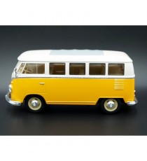 VW VOLKSWAGEN T1 YELLOW AND WHITE BUS FROM 1963 1:24 WELLY left side